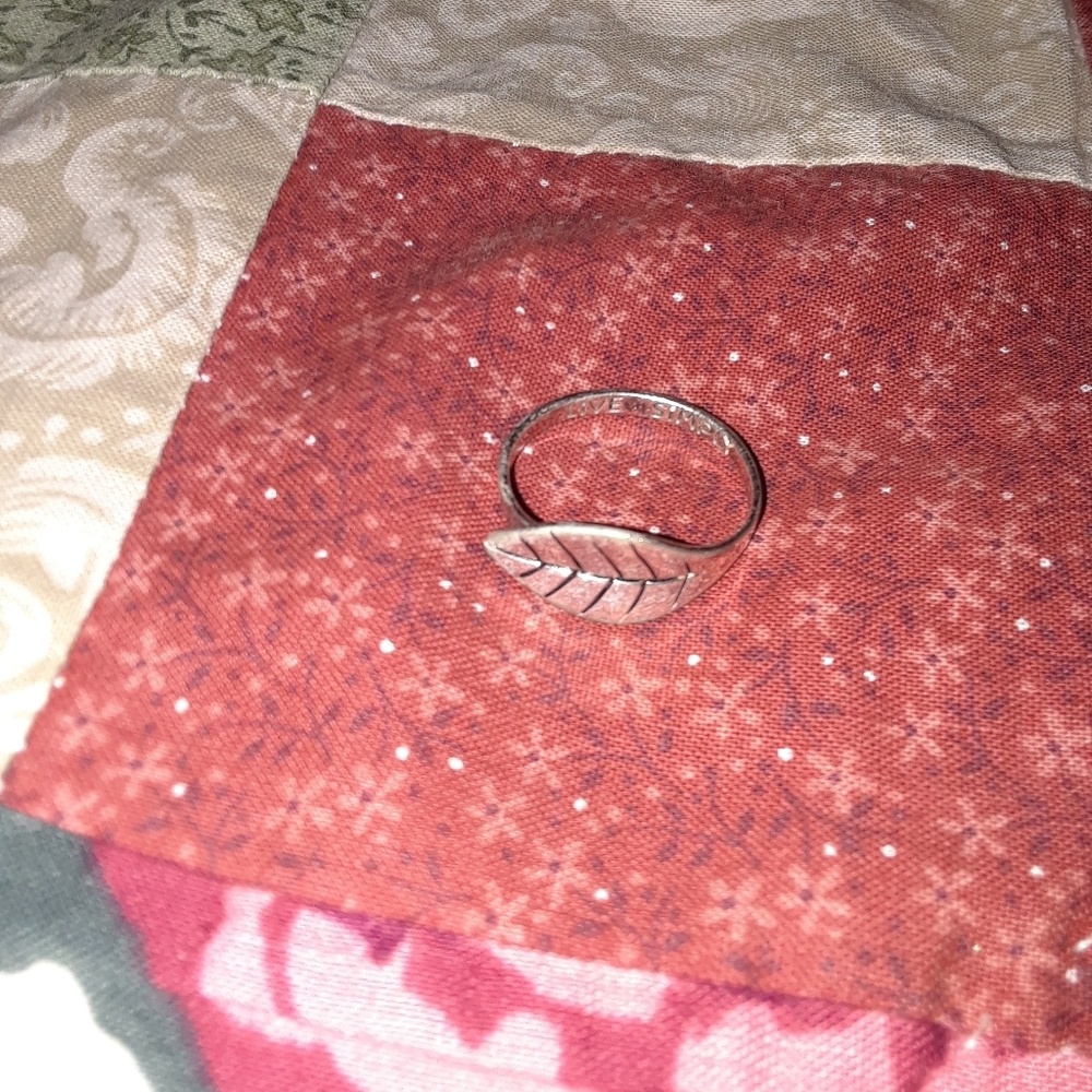 Leaf ring